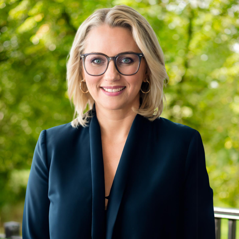 Jarmila Entezari specialises in UK immigration